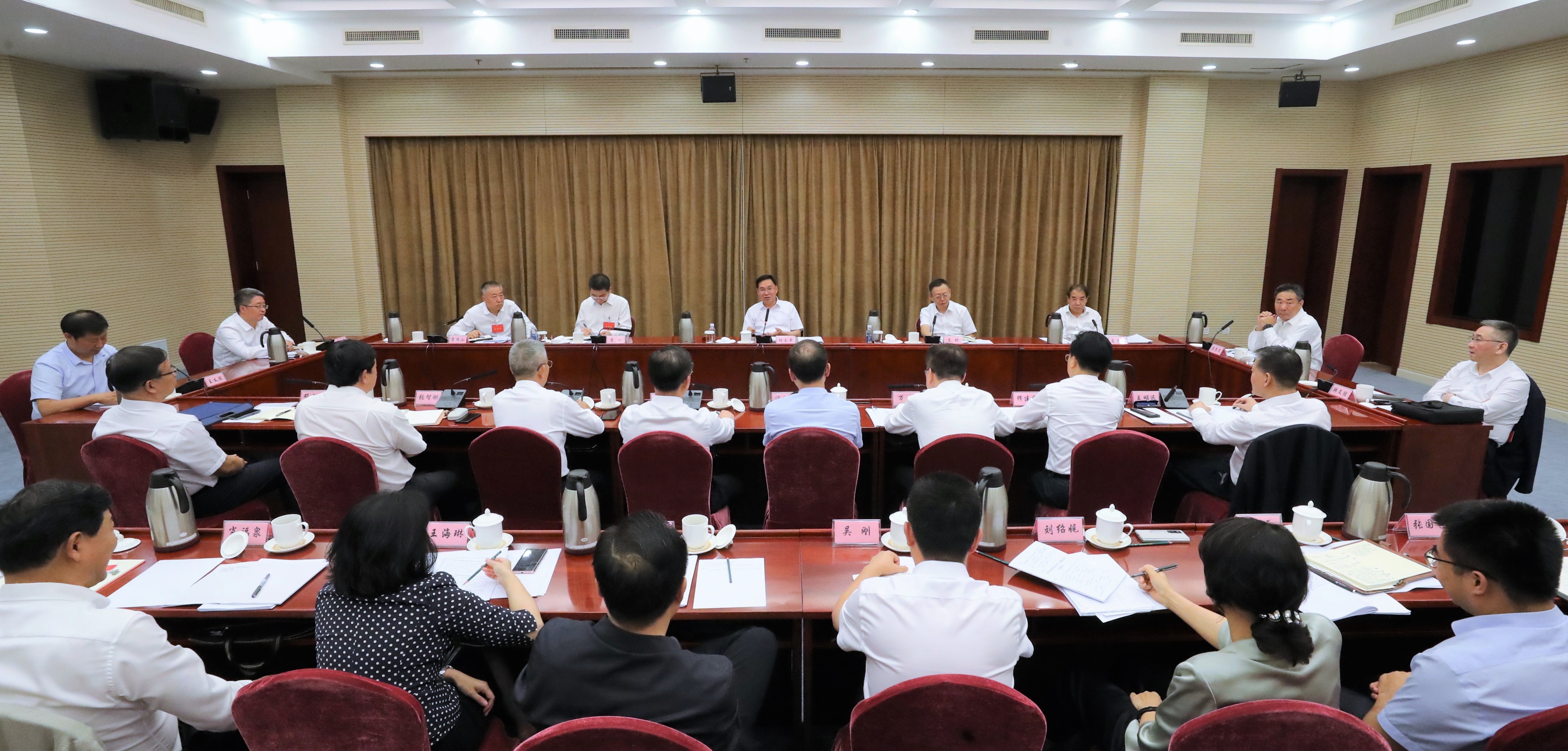 张玉卓、、、国资、、、央企、、、国资委、、、书记、、、主任、、、国企、、、企业刷新