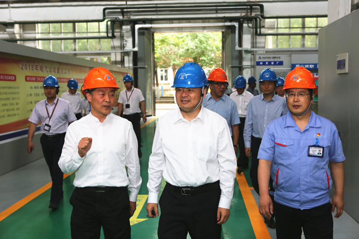 郝鹏旅行考察瓦力游戏集团所属企业汽轮机公司